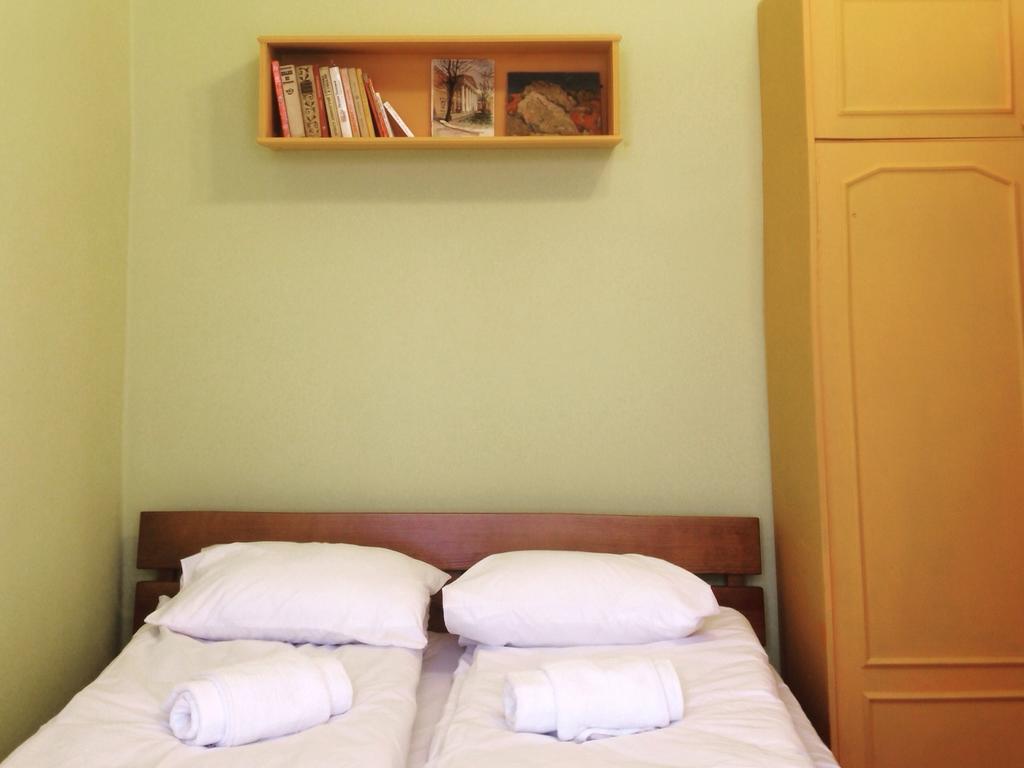 Elementary Hostel 敖德萨 外观 照片