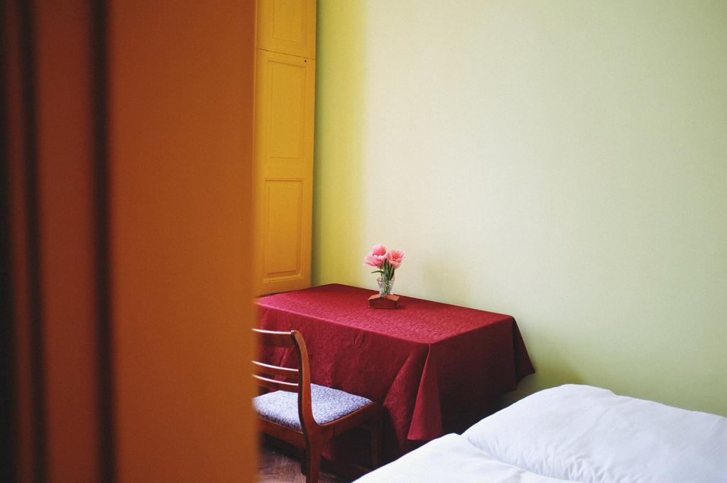 Elementary Hostel 敖德萨 外观 照片