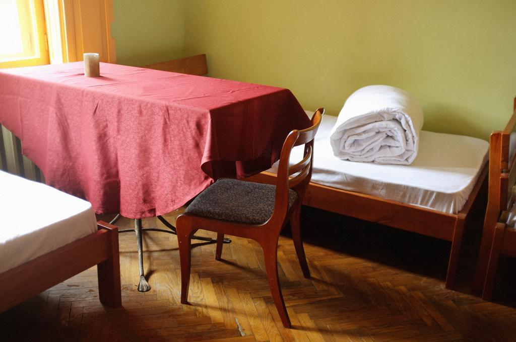 Elementary Hostel 敖德萨 外观 照片