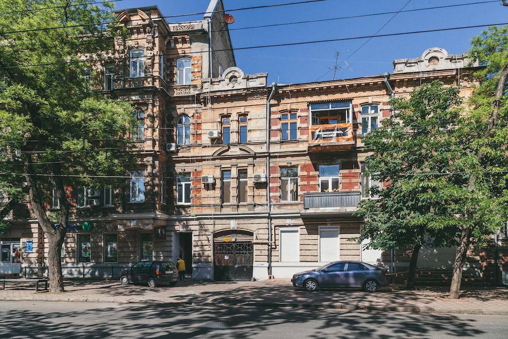 Elementary Hostel 敖德萨 外观 照片