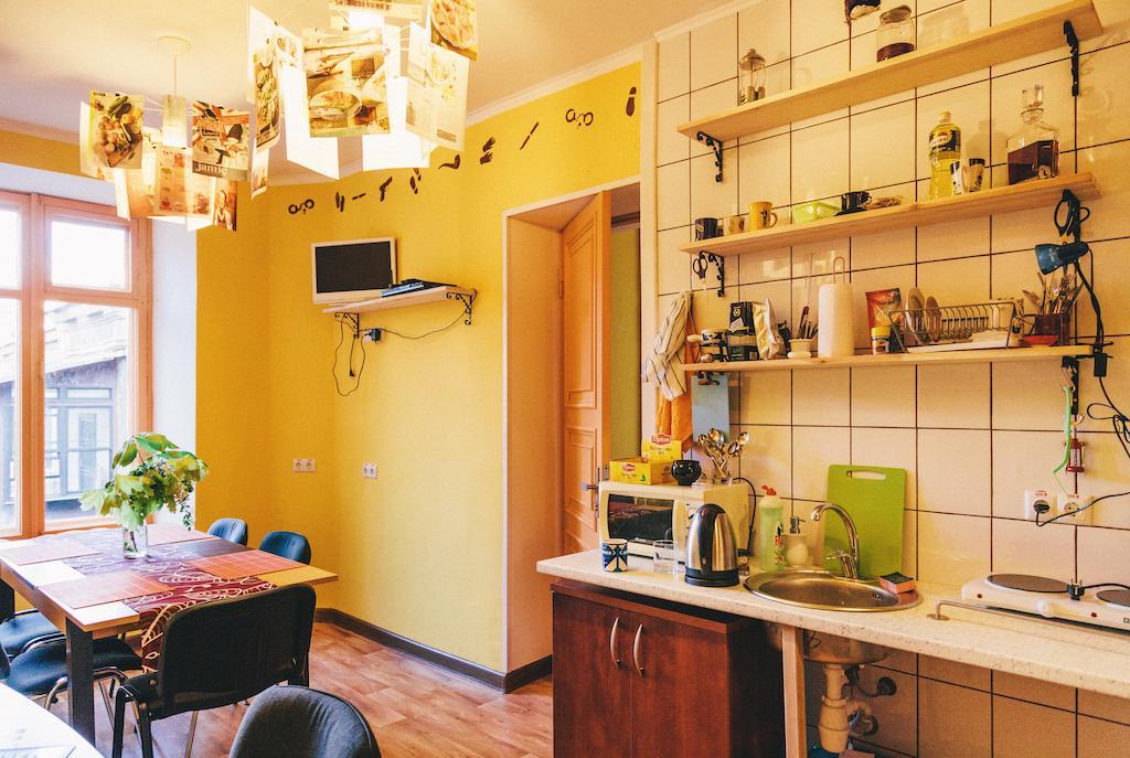 Elementary Hostel 敖德萨 外观 照片
