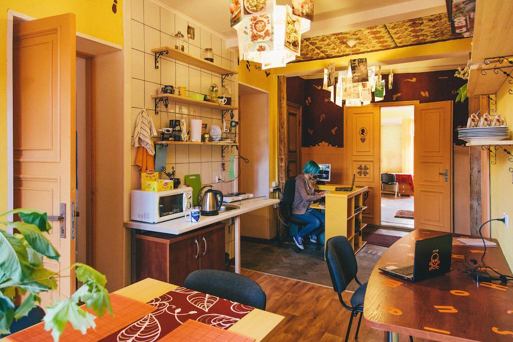 Elementary Hostel 敖德萨 外观 照片