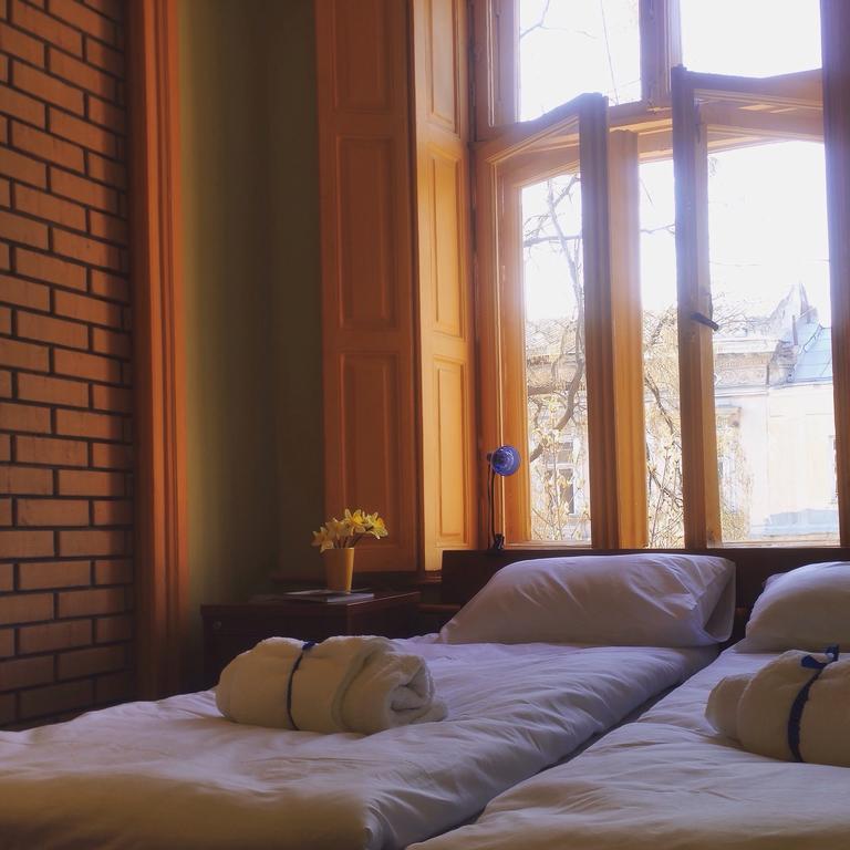 Elementary Hostel 敖德萨 外观 照片